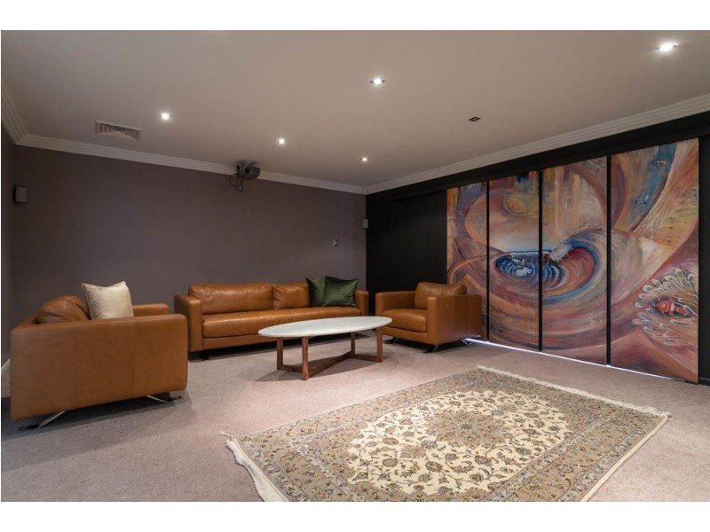 Mount Ommaney QLD 4074