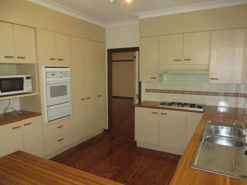 12 LALINA STREET, Middle Park QLD 4074