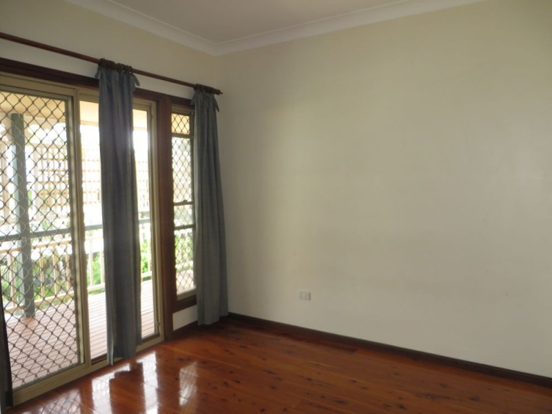 12 LALINA STREET, Middle Park QLD 4074