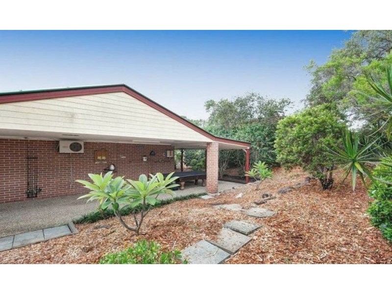 Seventeen Mile Rocks QLD 4073