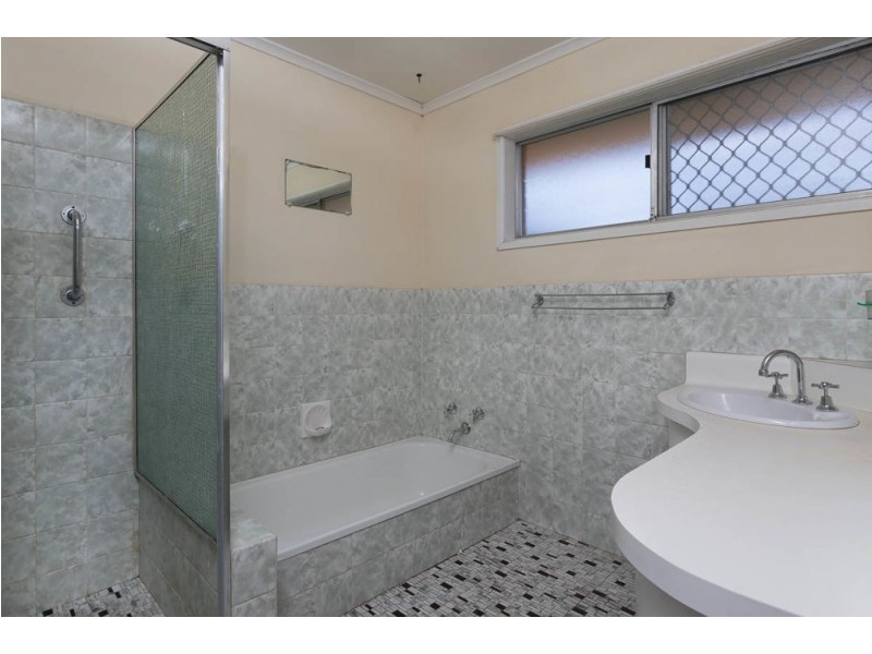 Jindalee QLD 4074