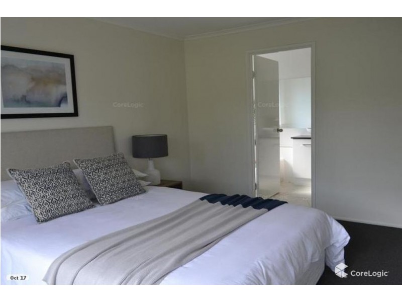 4 SIROCCO STREET, Jamboree Heights QLD 4074