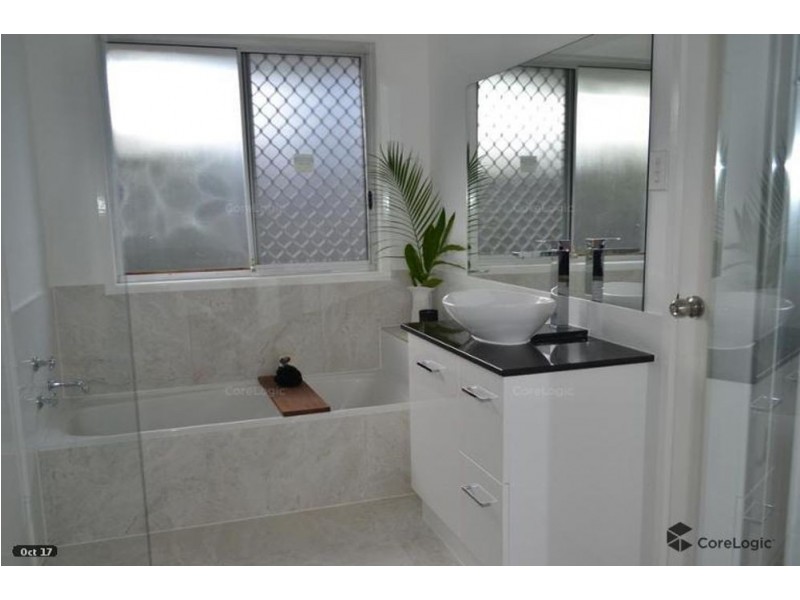 4 SIROCCO STREET, Jamboree Heights QLD 4074