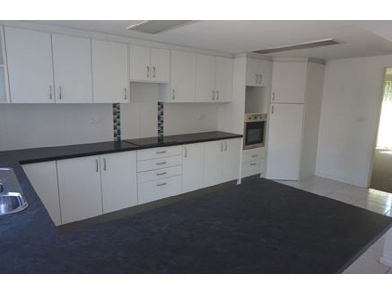 Jindalee QLD 4074