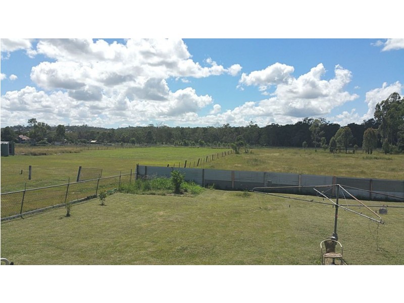 82 Stafford St, Silkstone QLD 4304