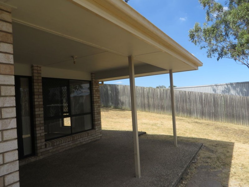 15 ELOISE PLACE, Sumner QLD 4074