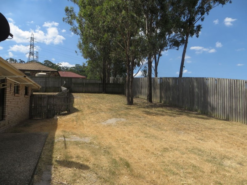 15 ELOISE PLACE, Sumner QLD 4074