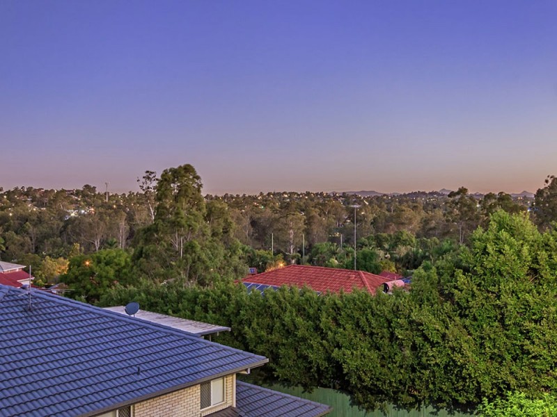 Mount Ommaney QLD 4074