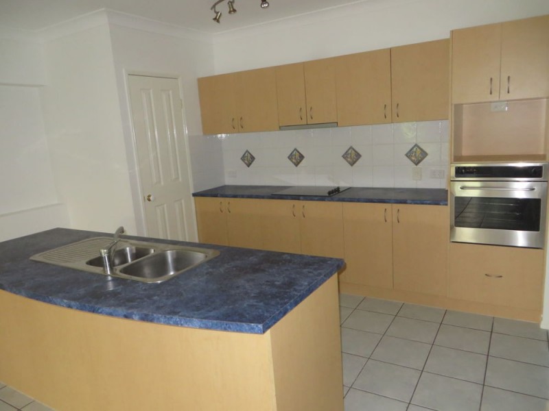 9 Brookeside Crescent, Seventeen Mile Rocks QLD 4073