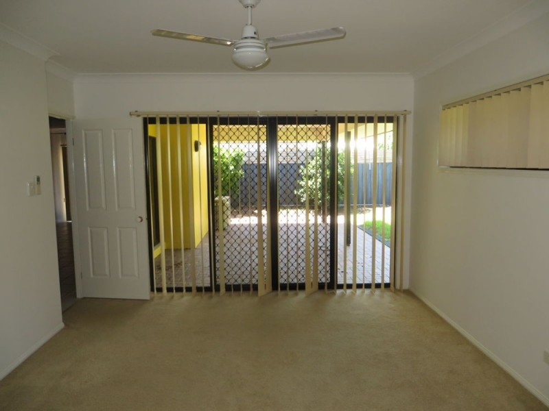 9 Brookeside Crescent, Seventeen Mile Rocks QLD 4073