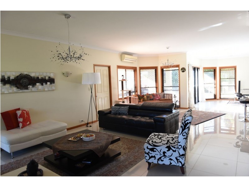 47 JASON STREET, Sinnamon Park QLD 4073