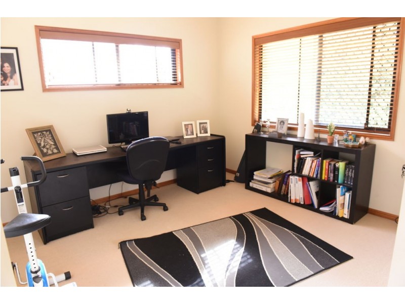 47 JASON STREET, Sinnamon Park QLD 4073