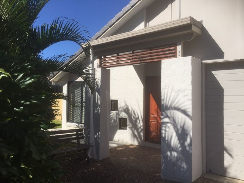 106 Brookeside Crescent, Seventeen Mile Rocks QLD 4073