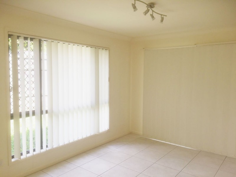106 Brookeside Crescent, Seventeen Mile Rocks QLD 4073