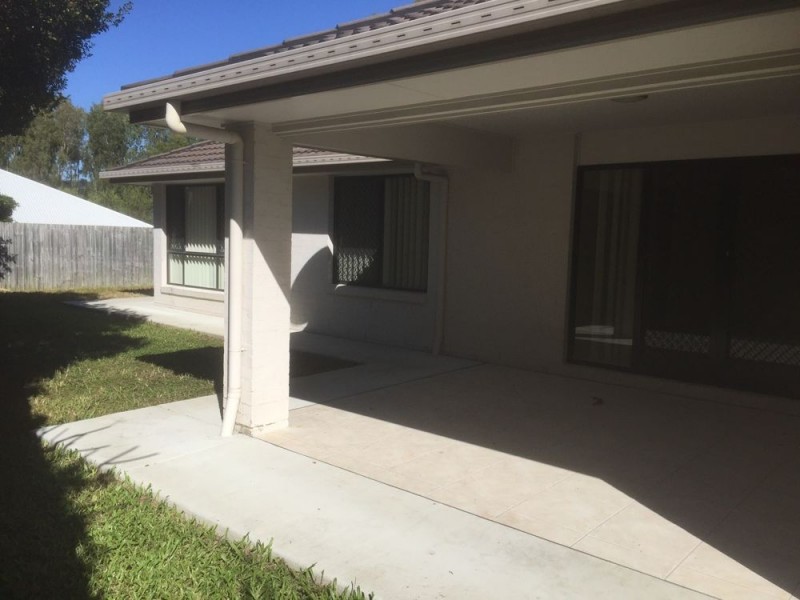 106 Brookeside Crescent, Seventeen Mile Rocks QLD 4073