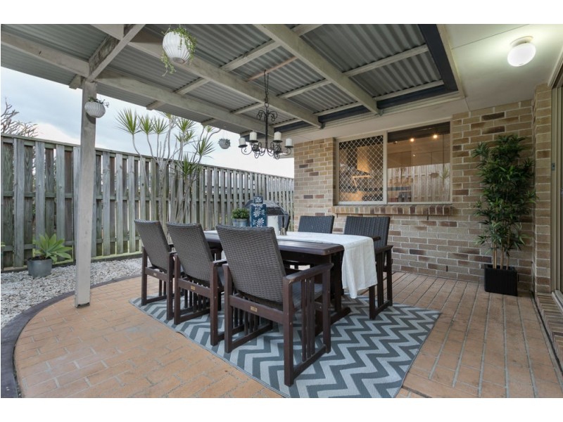 Seventeen Mile Rocks QLD 4073