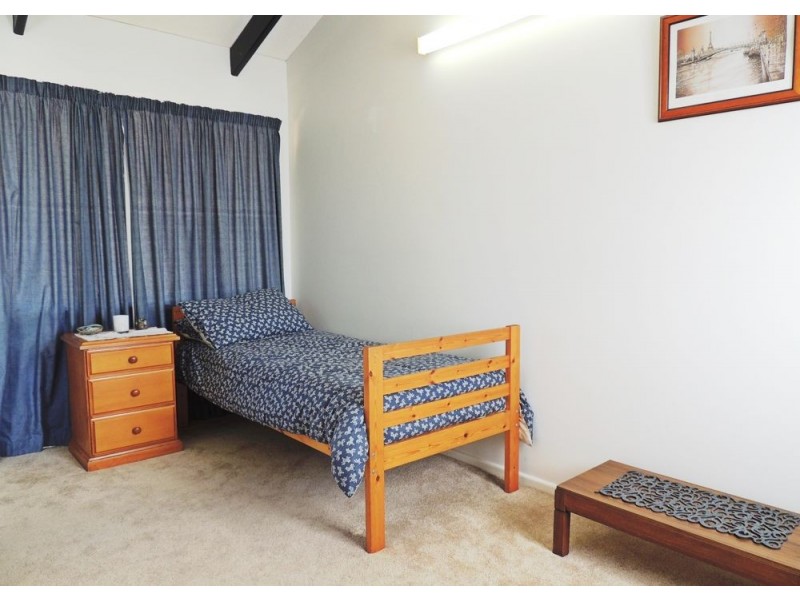 3 Flag Street, Jamboree Heights QLD 4074