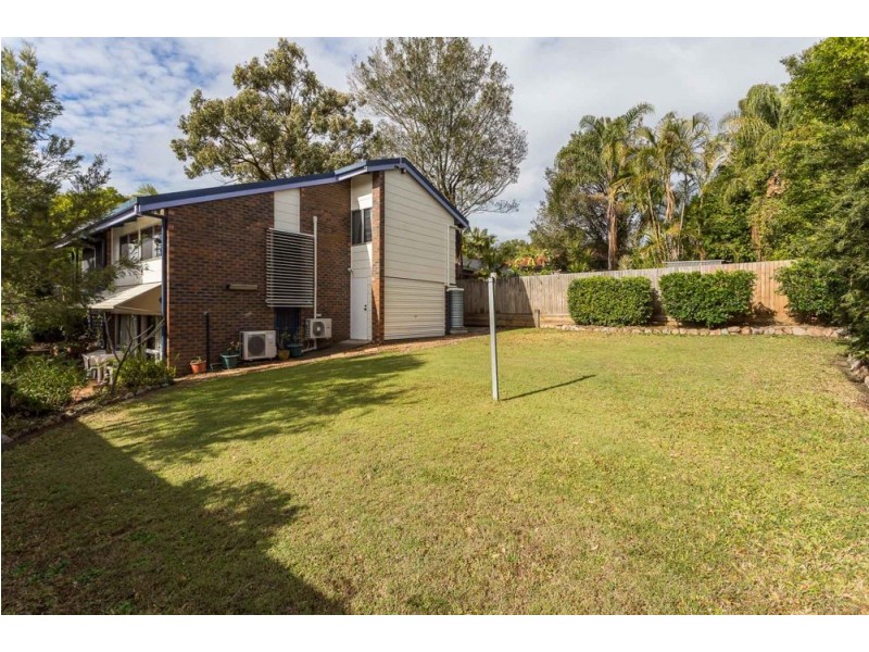 3 Flag Street, Jamboree Heights QLD 4074