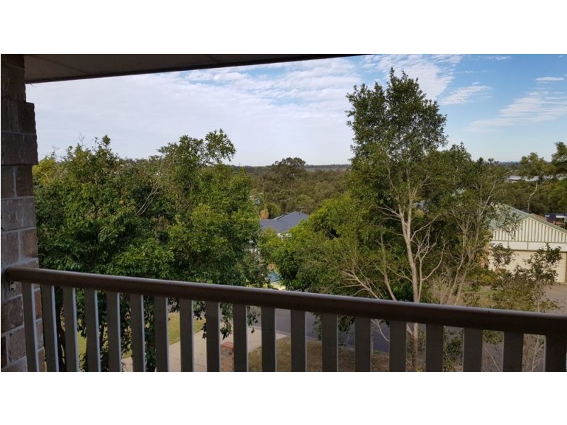 8 FOLEY PLACE, Sinnamon Park QLD 4073