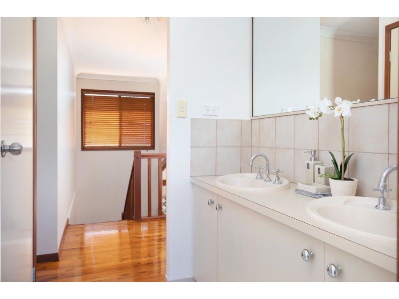 74 Pallert Street, Middle Park QLD 4074