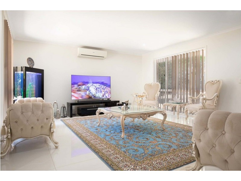 Sinnamon Park QLD 4073