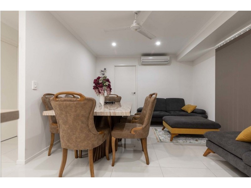 Sinnamon Park QLD 4073