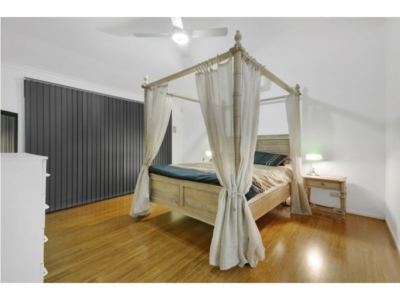 6 Moncrieff Court, Mount Ommaney QLD 4074