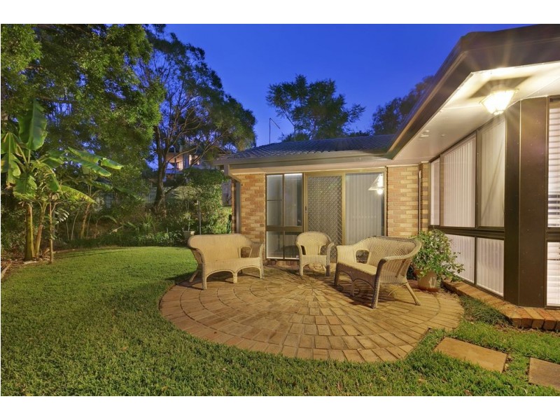 6 Moncrieff Court, Mount Ommaney QLD 4074
