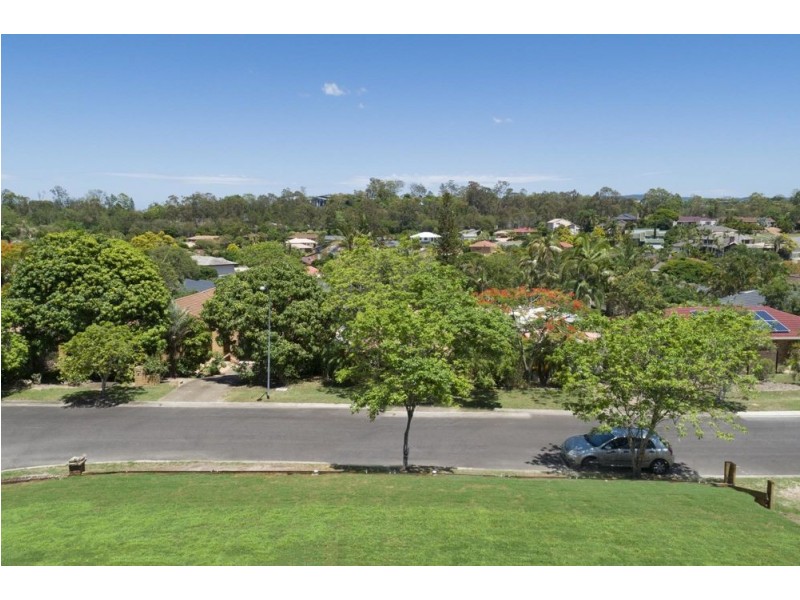 43 Radcliffe st, Sinnamon Park QLD 4073