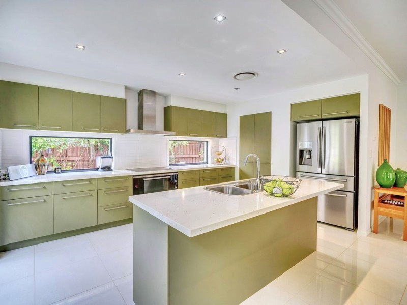 5 La Belle Court, Westlake QLD 4074