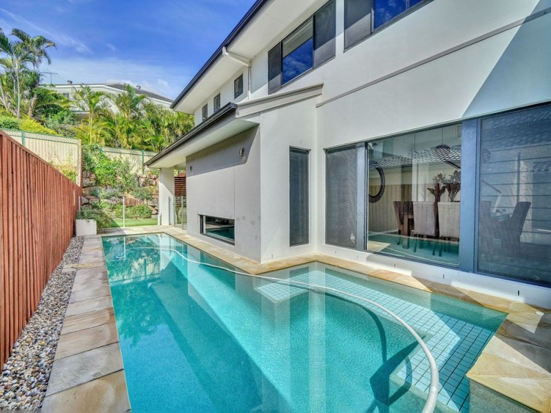 5 La Belle Court, Westlake QLD 4074