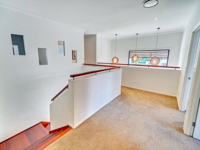 5 La Belle Court, Westlake QLD 4074