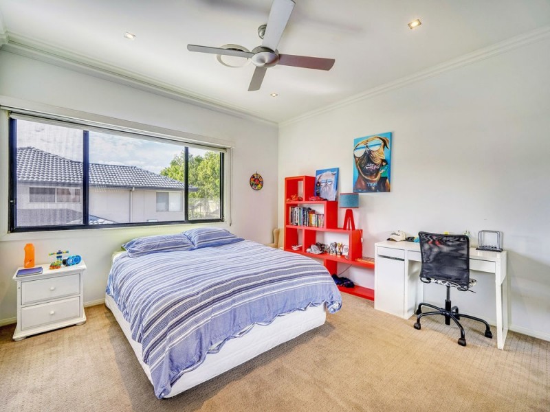 5 La Belle Court, Westlake QLD 4074