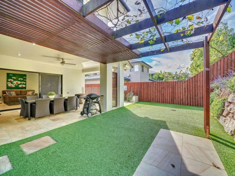 5 La Belle Court, Westlake QLD 4074