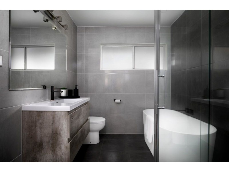 11 Canowie Road, Jindalee QLD 4074