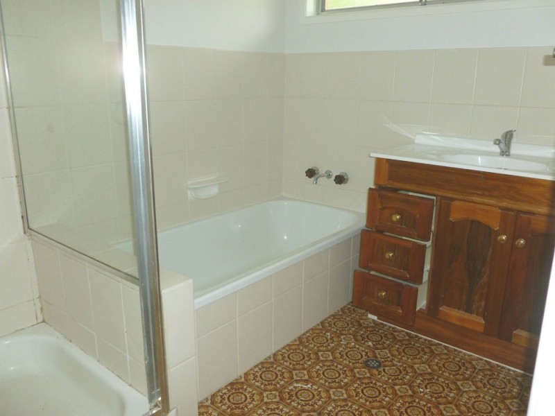 103 Seventeen Mile Rocks Road, Oxley QLD 4075