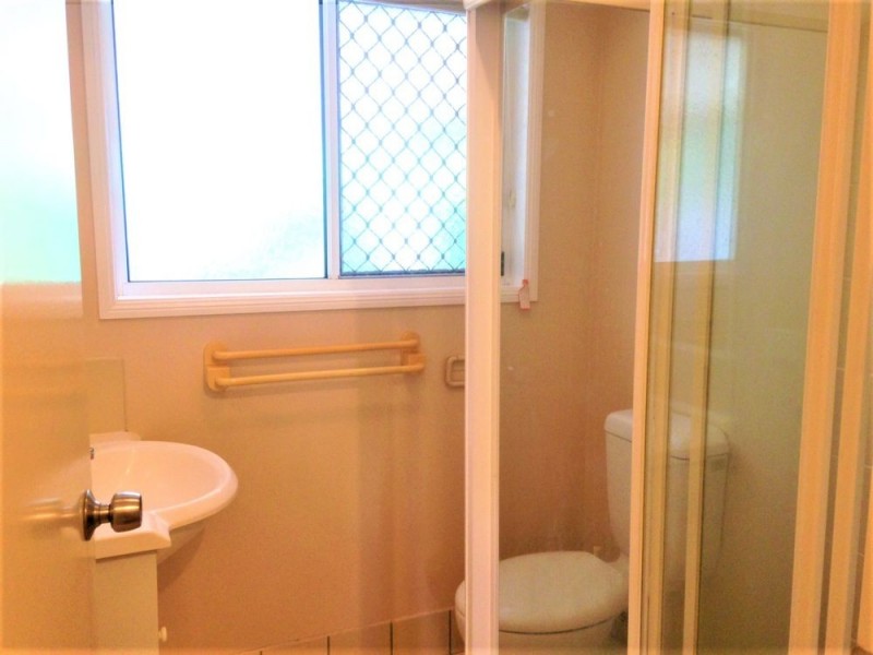 8 Hounslow Way, Seventeen Mile Rocks QLD 4073