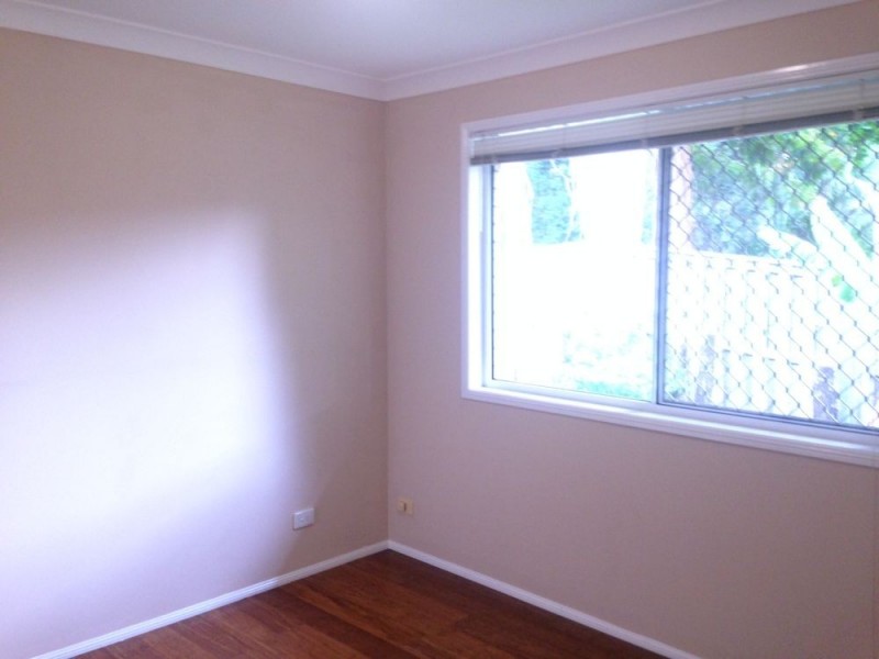 8 Hounslow Way, Seventeen Mile Rocks QLD 4073