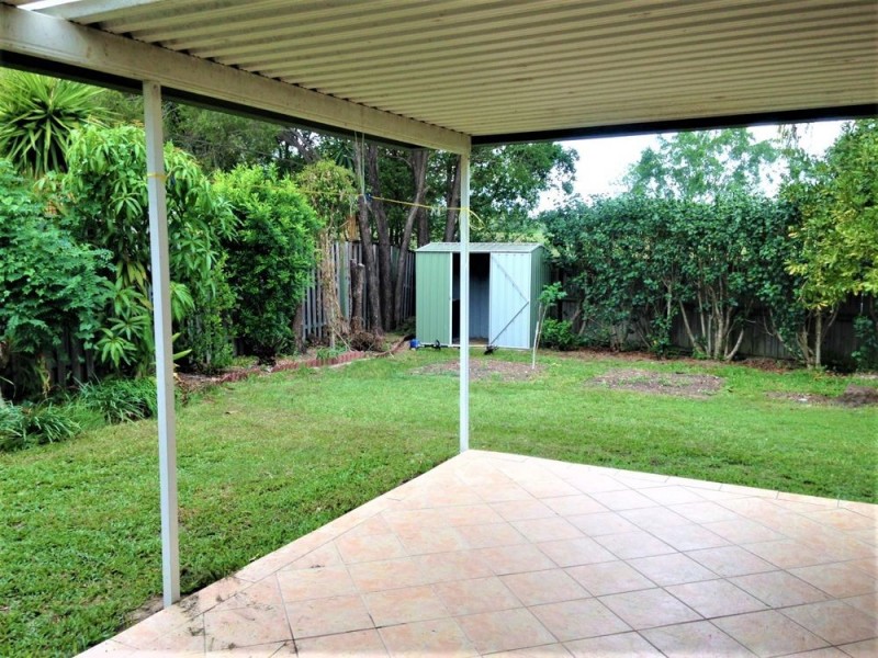 8 Hounslow Way, Seventeen Mile Rocks QLD 4073