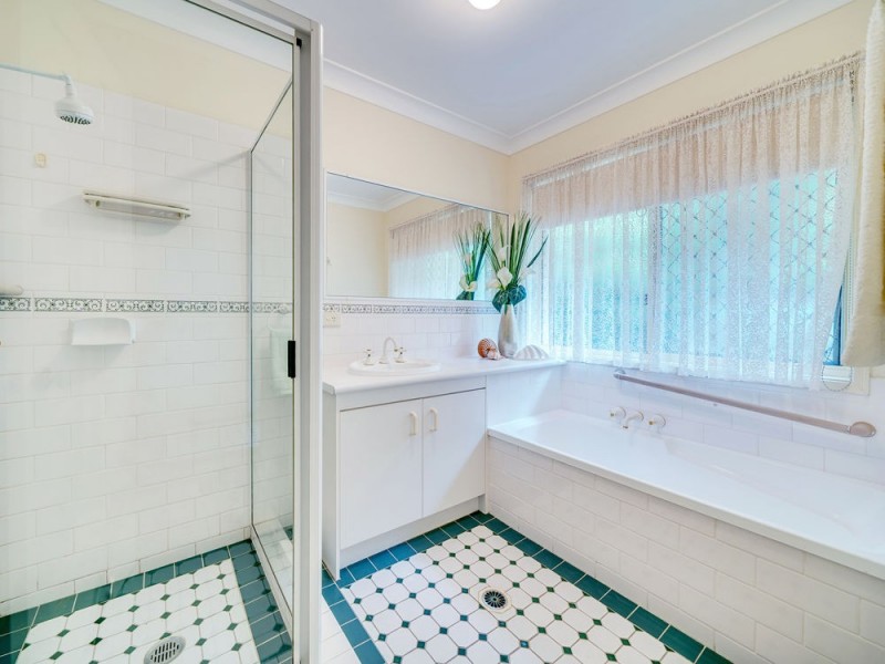 Sinnamon Park QLD 4073