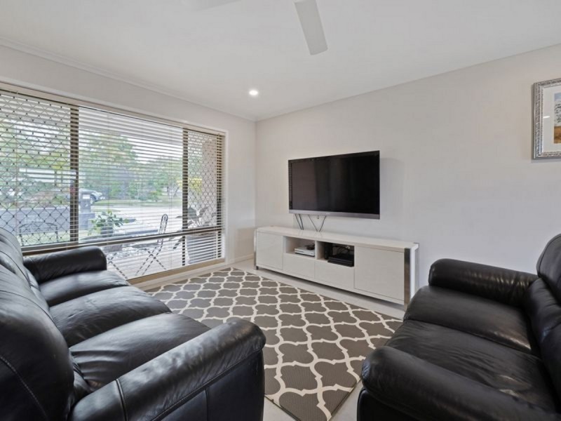 87 Hazelton Street, Riverhills QLD 4074