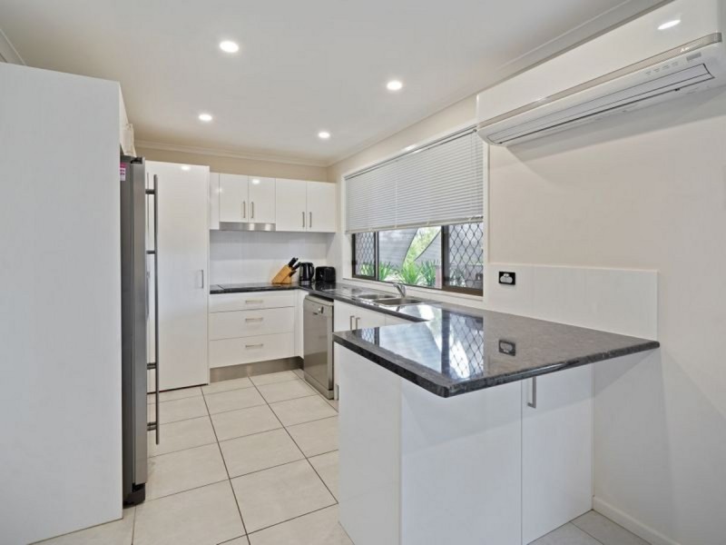 87 Hazelton Street, Riverhills QLD 4074