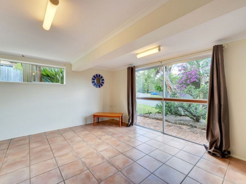 1 Olga Close, Riverhills QLD 4074