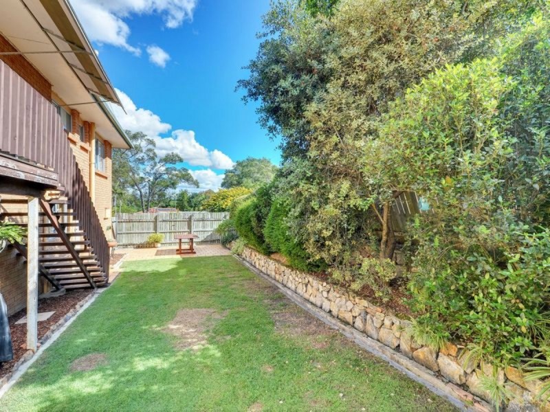 1 Olga Close, Riverhills QLD 4074