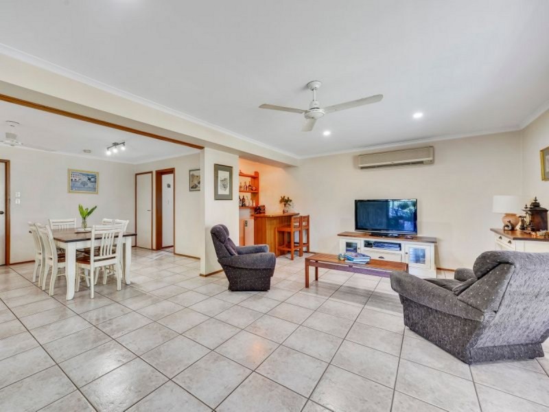 20 Sheoak Street, Middle Park QLD 4074