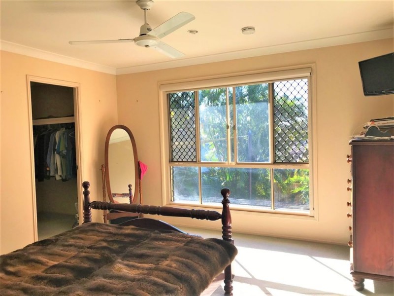 6 Axel Place, Sinnamon Park QLD 4073