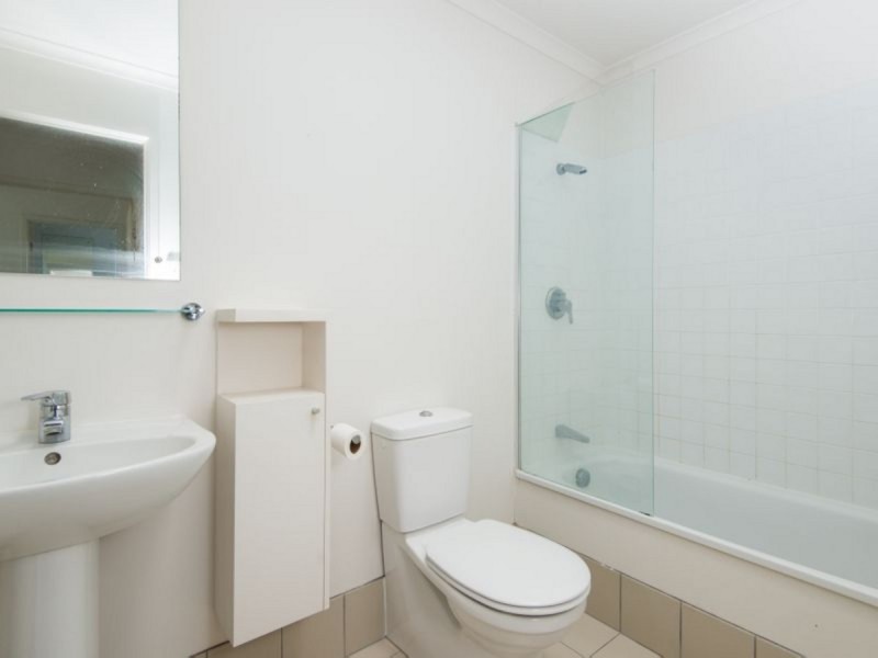 2/87 Sherwood Road, Toowong QLD 4066