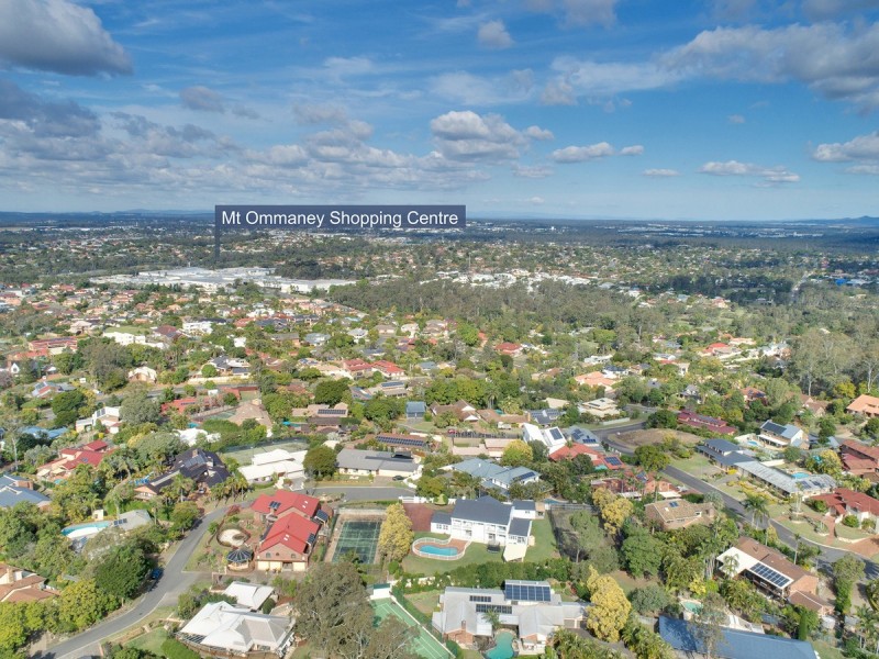 1/2 McInnes Place, Mount Ommaney QLD 4074