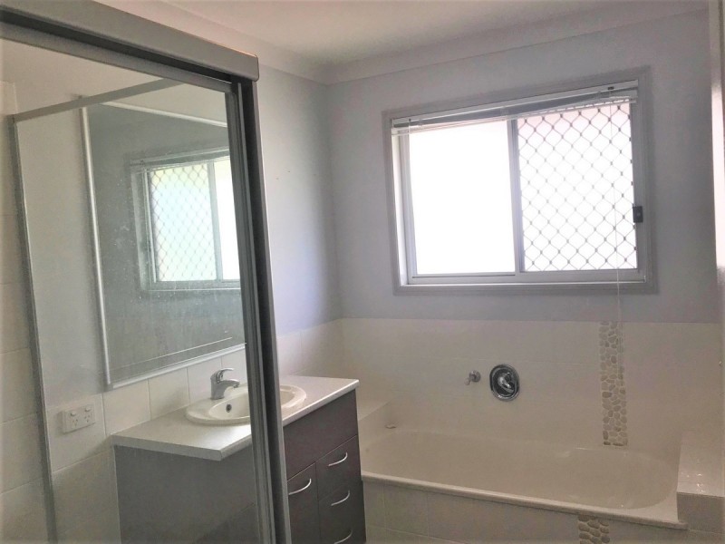 42 Copmanhurst Place, Sumner QLD 4074