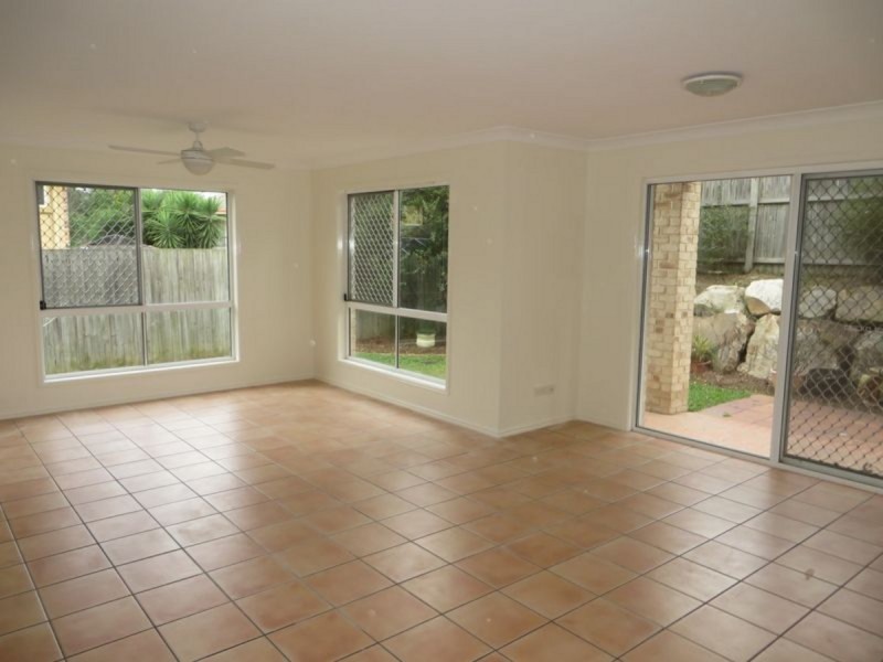9 Boyland Street, Seventeen Mile Rocks QLD 4073